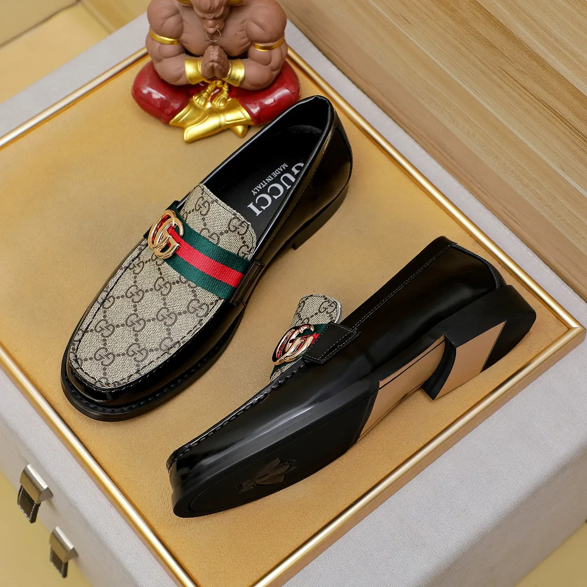 Men's men's shoes💰460💰💰Gucci official website men's business formal leather shoes updated💥Hong Kong counters synchronize new styles💥completely one-to-one replica shipment👍zero gap in counter quality 0⃣️made of imported cowhide on the outside+water-dyed🐂leather lining, color optional! Matching code 38-45